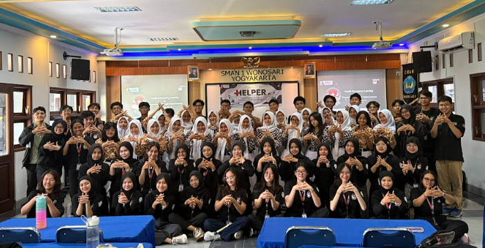 PMR SMAN 1 Wonosari Belajar Pertolongan Pertama Bersama CIMSA UGM Melalui Program HELPER